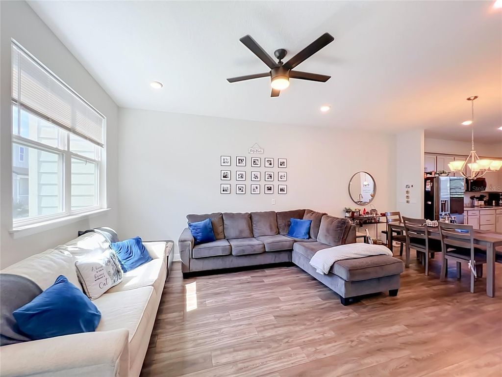 Image 30 of property listing at 3427 NORMAN LEWIS ALLEY, Orlando, FL 32828
