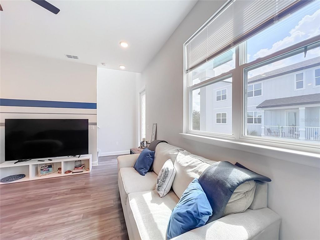Image 33 of property listing at 3427 NORMAN LEWIS ALLEY, Orlando, FL 32828