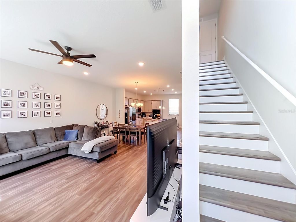 Image 37 of property listing at 3427 NORMAN LEWIS ALLEY, Orlando, FL 32828