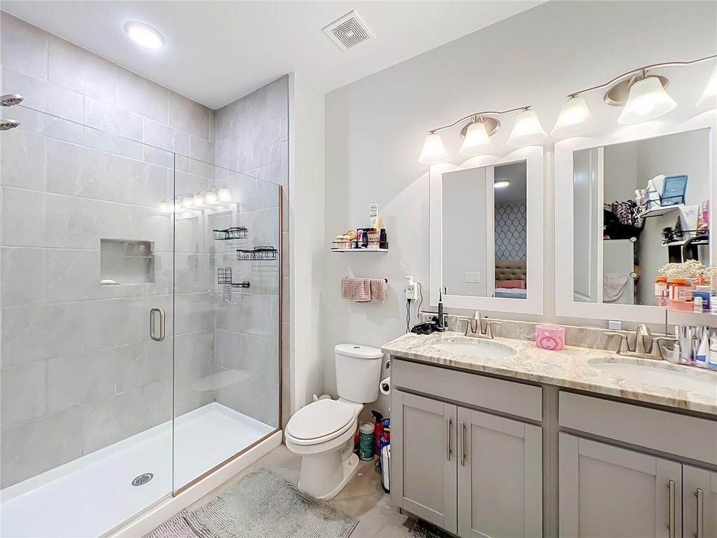 Image 44 of property listing at 3427 NORMAN LEWIS ALLEY, Orlando, FL 32828
