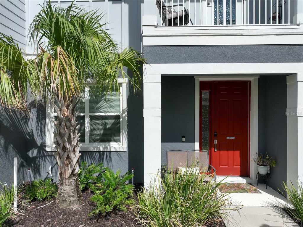 Image 7 of property listing at 3427 NORMAN LEWIS ALLEY, Orlando, FL 32828