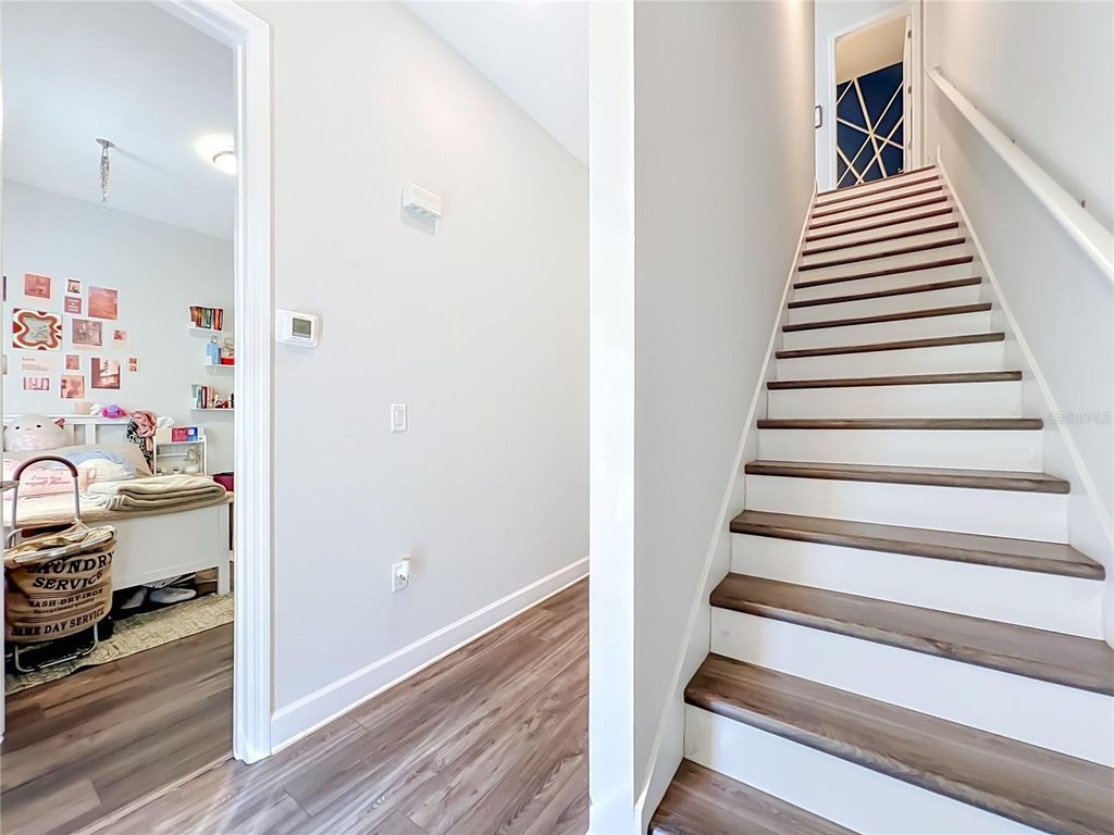 Image 9 of property listing at 3427 NORMAN LEWIS ALLEY, Orlando, FL 32828