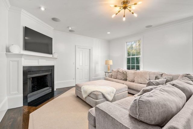 22 Plymouth Road, Wellesley, MA 02481