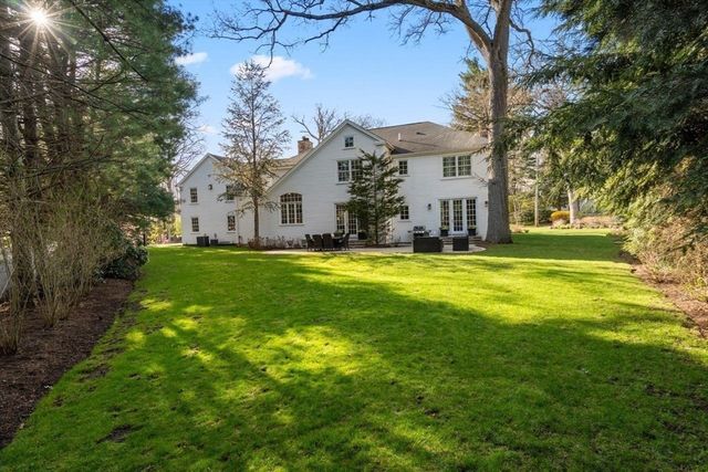 22 Plymouth Road, Wellesley, MA 02481