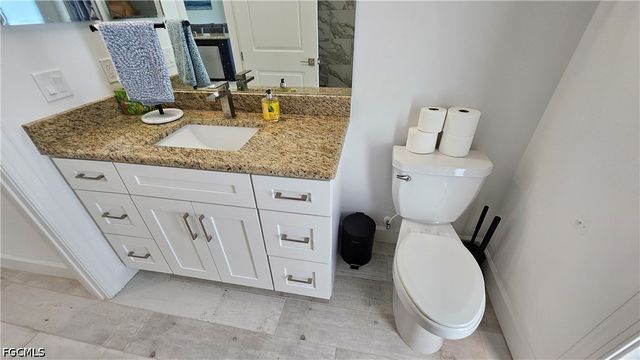 136 Kamal PKWY, Cape Coral, FL 33904