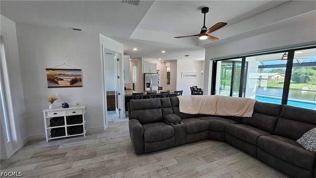 136 Kamal PKWY, Cape Coral, FL 33904