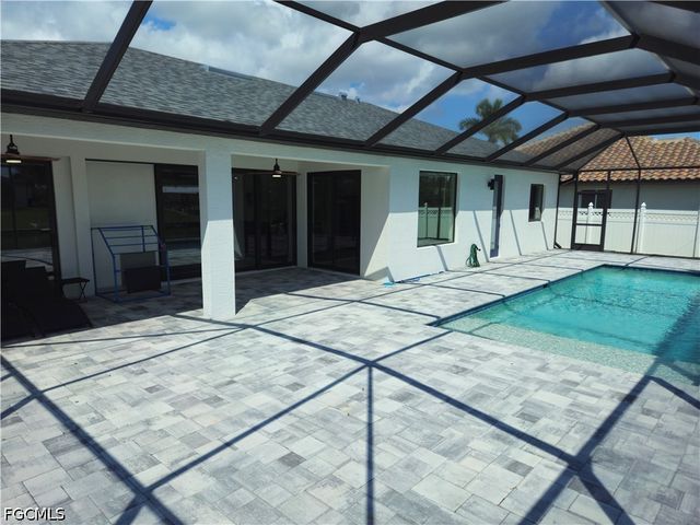 136 Kamal PKWY, Cape Coral, FL 33904