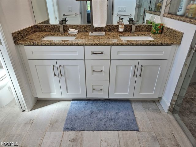 136 Kamal PKWY, Cape Coral, FL 33904