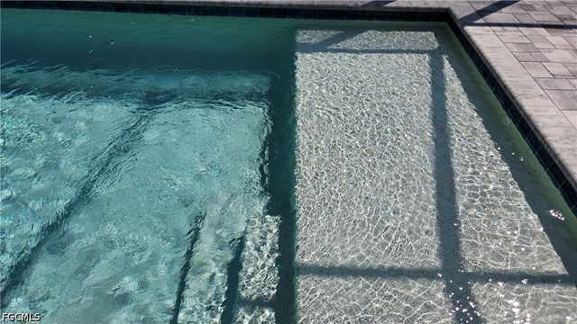 136 Kamal PKWY, Cape Coral, FL 33904