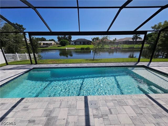 136 Kamal PKWY, Cape Coral, FL 33904