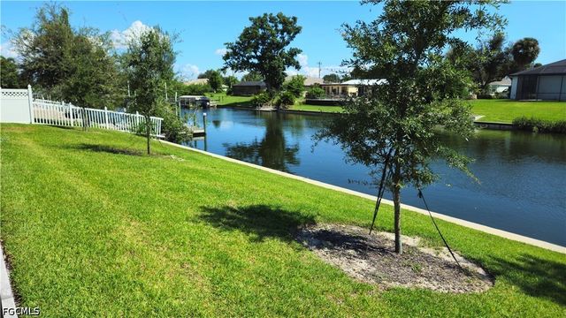 136 Kamal PKWY, Cape Coral, FL 33904