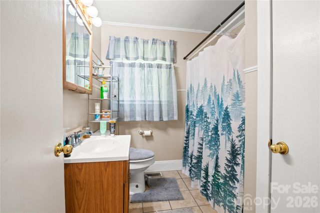 3354 Clay Apartments Court, Lenoir, NC 28645