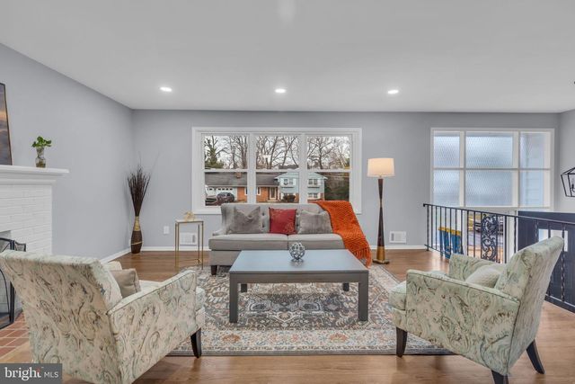 10705 AMES ST, Fairfax, VA 22032