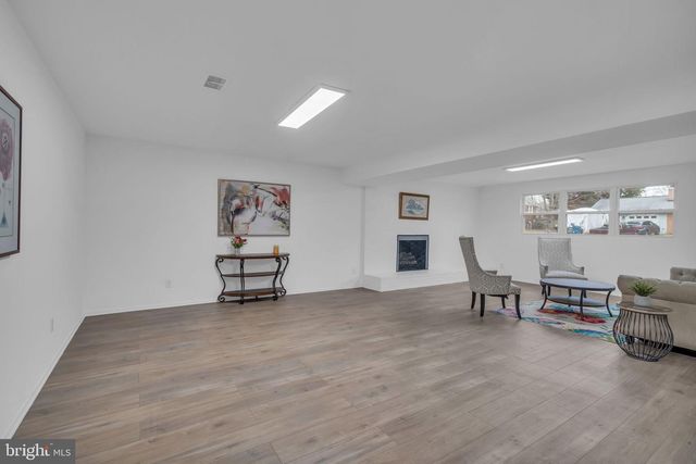 10705 AMES ST, Fairfax, VA 22032