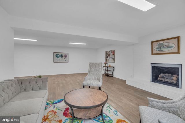 10705 AMES ST, Fairfax, VA 22032