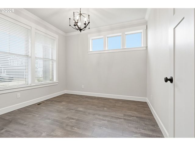 11936 Skellenger Way, Oregon City, OR 97045