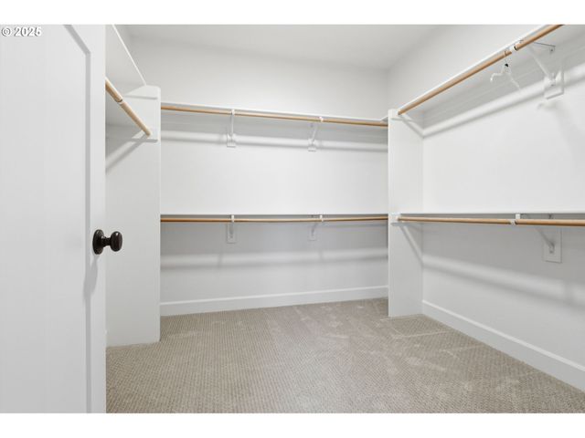 11936 Skellenger Way, Oregon City, OR 97045