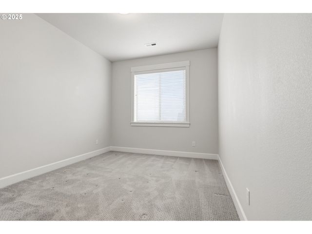 11936 Skellenger Way, Oregon City, OR 97045