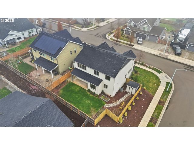 11936 Skellenger Way, Oregon City, OR 97045