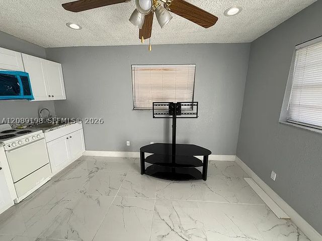 12620 SW 188th St E, Miami, FL 33177