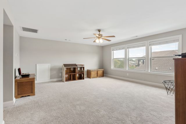 1026 Brighton Ln, Gallatin, TN 37066