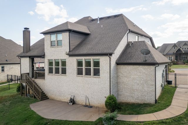 1026 Brighton Ln, Gallatin, TN 37066