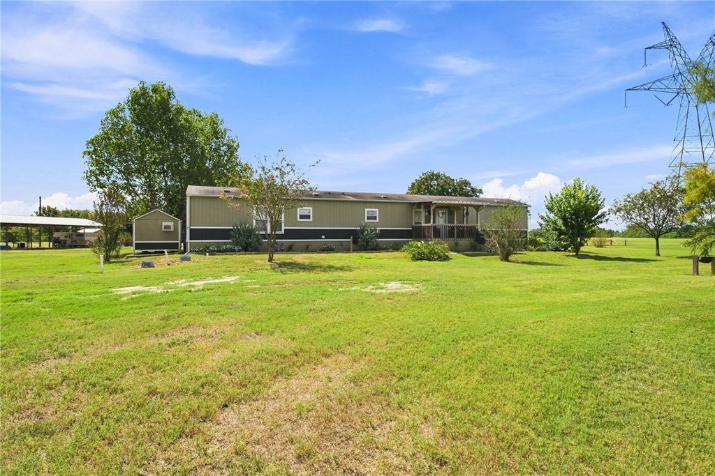 6901 Breezewood Drive, Iola, TX 77861 — photo 2
