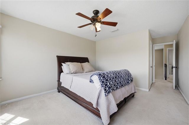 3201 Barberry LN, Virginia Beach, VA 23453