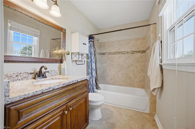 3201 Barberry LN, Virginia Beach, VA 23453