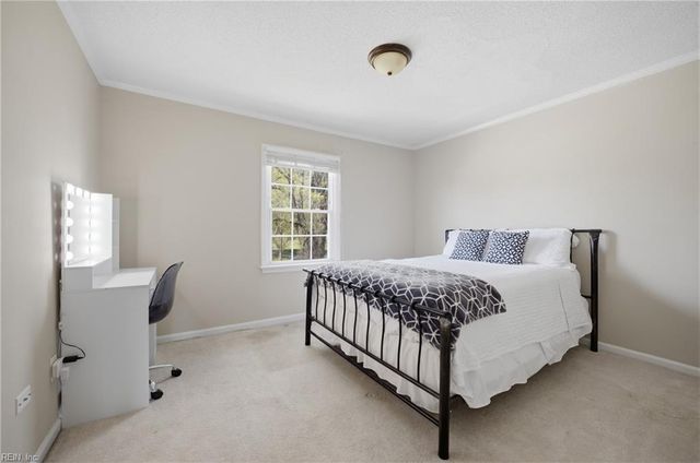 3201 Barberry LN, Virginia Beach, VA 23453