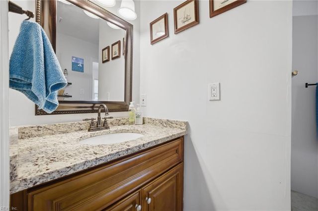 3201 Barberry LN, Virginia Beach, VA 23453