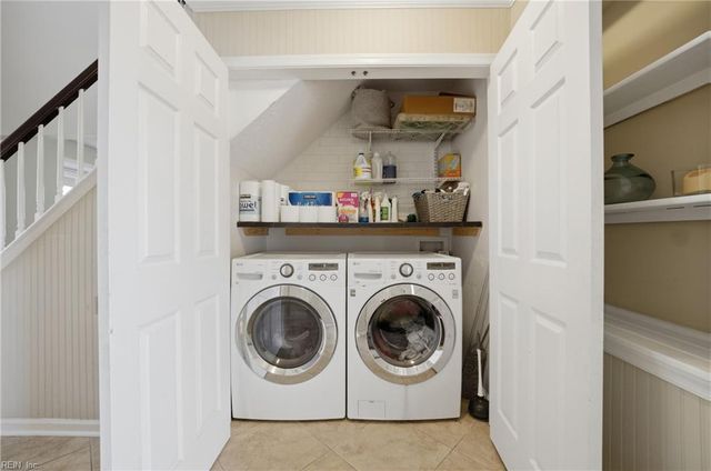 3201 Barberry LN, Virginia Beach, VA 23453