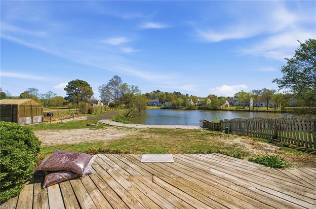 3201 Barberry LN, Virginia Beach, VA 23453