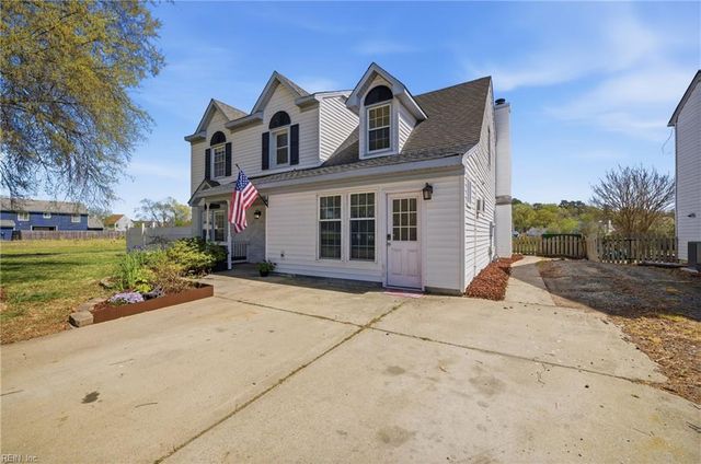 3201 Barberry LN, Virginia Beach, VA 23453