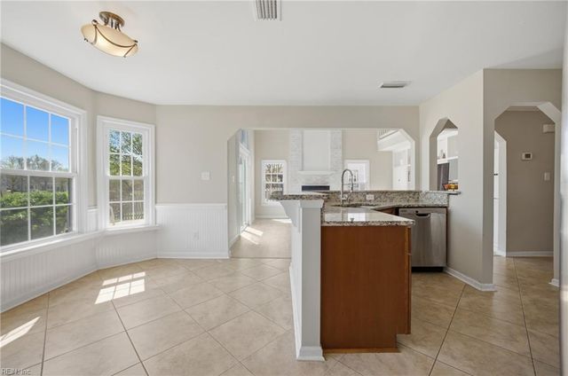 3201 Barberry LN, Virginia Beach, VA 23453