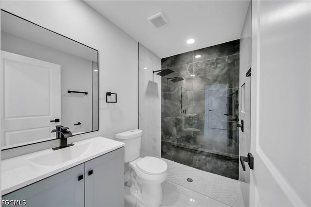 2604 51st ST SW, Lehigh Acres, FL 33976