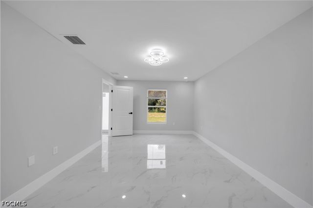 2604 51st ST SW, Lehigh Acres, FL 33976