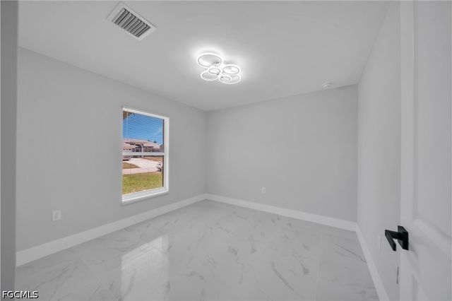 2604 51st ST SW, Lehigh Acres, FL 33976