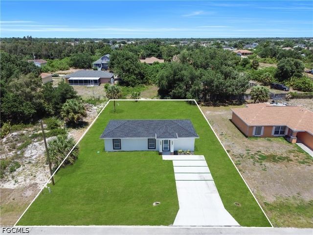 2604 51st ST SW, Lehigh Acres, FL 33976