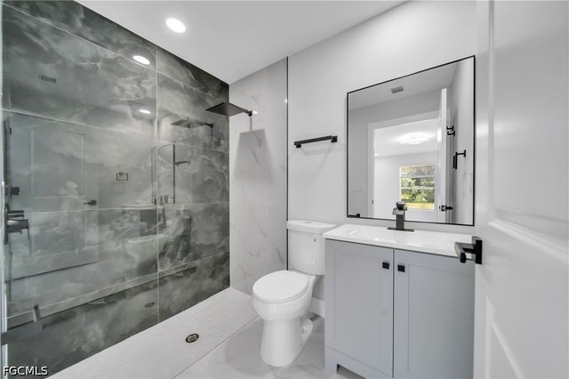 2604 51st ST SW, Lehigh Acres, FL 33976