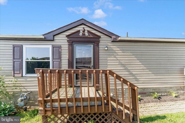 12109 HEATHER DR, Hagerstown, MD 21740