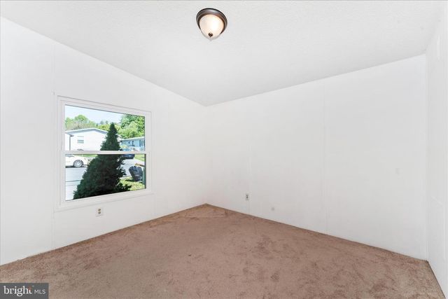 12109 HEATHER DR, Hagerstown, MD 21740