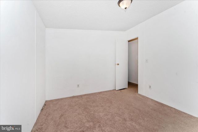 12109 HEATHER DR, Hagerstown, MD 21740