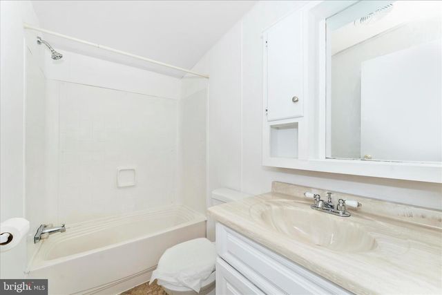12109 HEATHER DR, Hagerstown, MD 21740