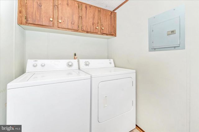 12109 HEATHER DR, Hagerstown, MD 21740