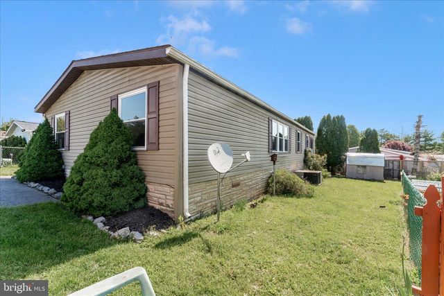 12109 HEATHER DR, Hagerstown, MD 21740