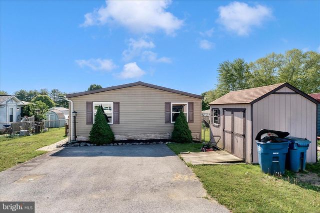 12109 HEATHER DR, Hagerstown, MD 21740