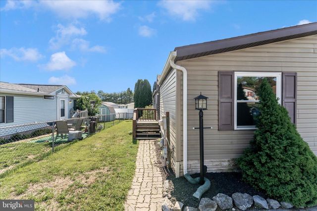 12109 HEATHER DR, Hagerstown, MD 21740