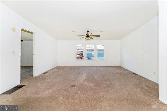 12109 HEATHER DR, Hagerstown, MD 21740