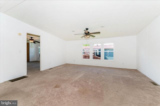 12109 HEATHER DR, Hagerstown, MD 21740
